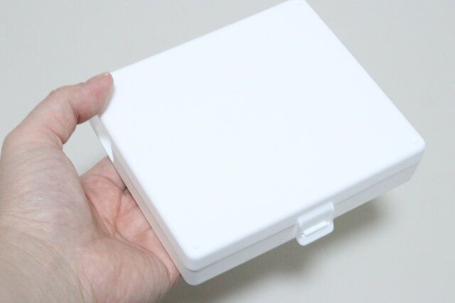 モバイルバッテリー＆ケーブルケース デザイン