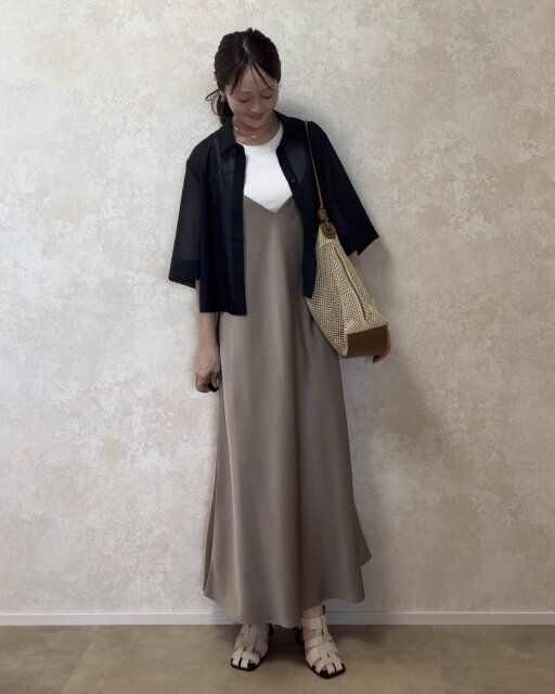着回しコーデ③シアーシャツでちょい甘めな大人カジュアルコーデ