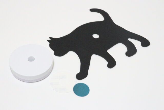 ダイソー LEDシルエットライト 歩く猫 セット内容
