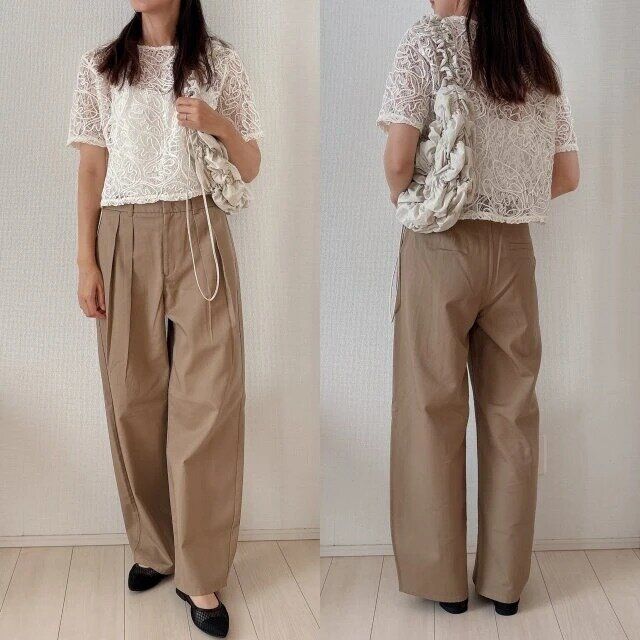 2025gu秋女性チノバレルレッグタックパンツお手本コーデ