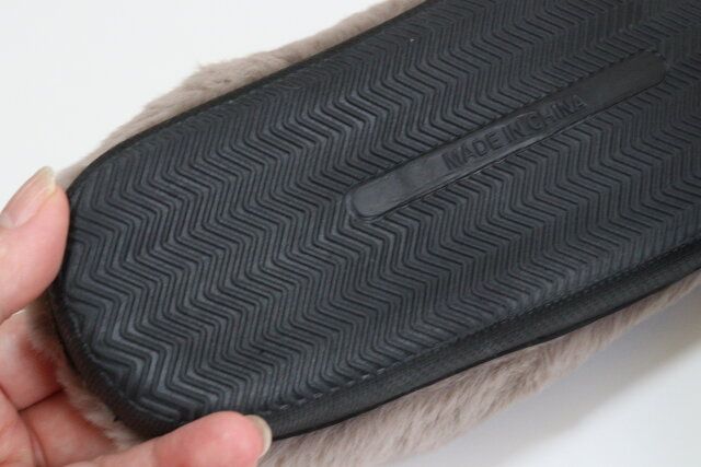 ダイソーの外でも履けるスリッパ（ぽんぽん）5