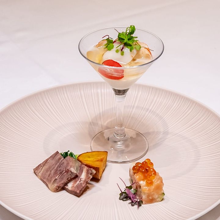 “ディズニー・クリスマス”スペシャルディナー エメラルドギフト3