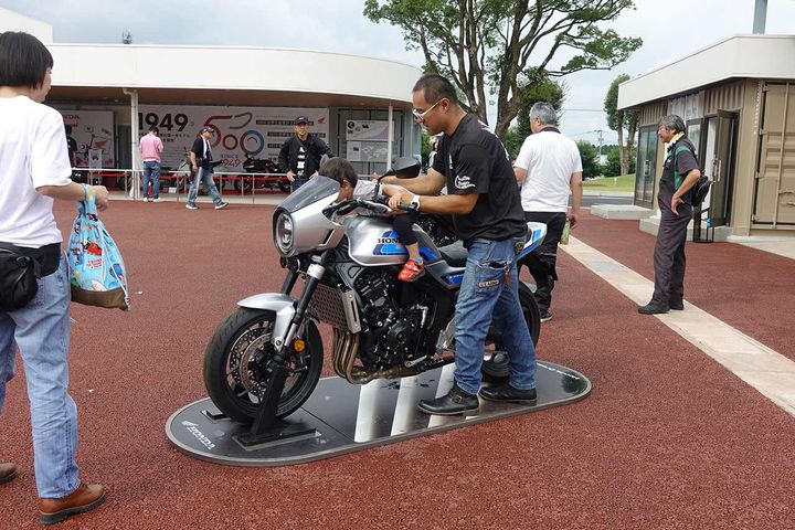 フレディ・スペンサーがCB1000Fに乗った！ Honda モーターサイクル ホームカミング 熊本 2025