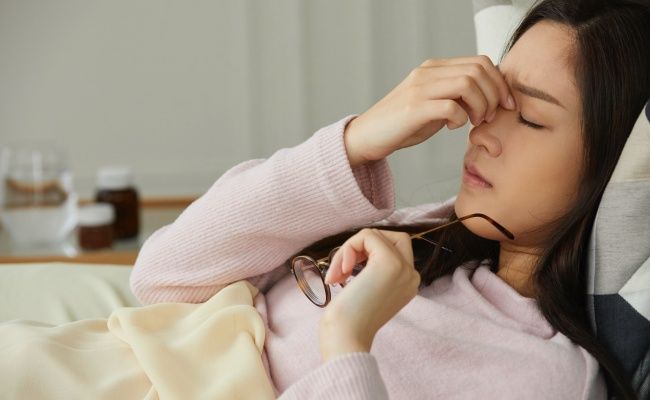 目が気になる女性