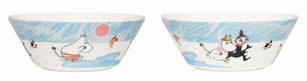 「ボウル15センチ」(5500円)は表面と裏面で絵柄が異なる