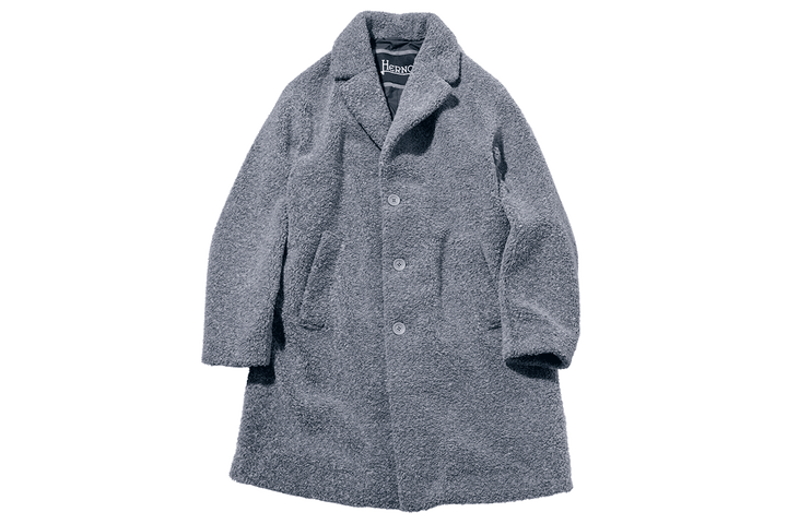 〈ヘルノ〉のコート