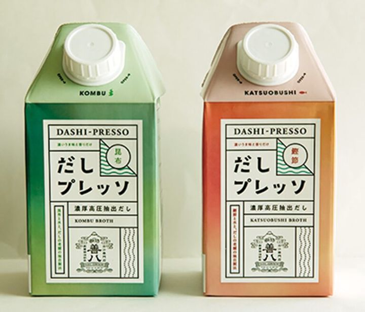 だしプレッソ 鰹節（500ml）¥680、だしプレッソ昆布（500ml）¥680