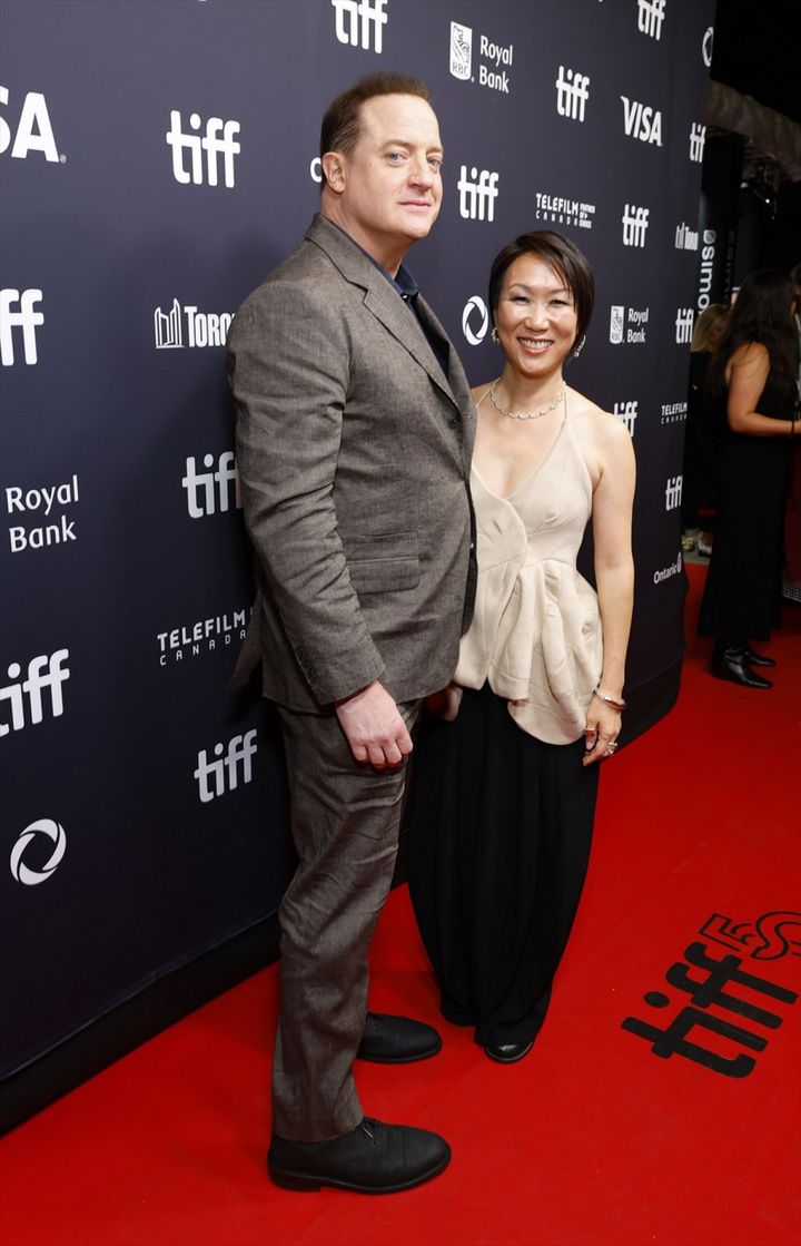 映画『レンタル・ファミリー』より（左から）主演のブレンダン・フレイザー、HIKARI監督 （C）2025 Searchlight Pictures. All Rights Reserved. width=