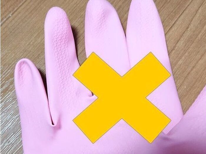 窓ガラスの「ガムテープ跡」をキレイに剥がすには？あわや失敗！？と思いきや…最後までやり遂げた話。