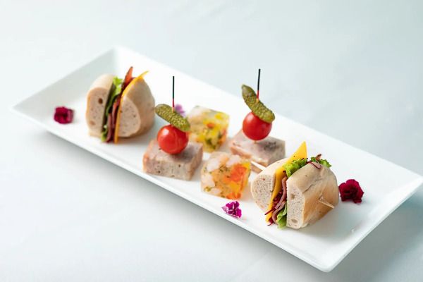 【東京都渋谷区】小田急ホテルセンチュリーサザンタワーで、11月よりクリスマスアフタヌーンティー提供