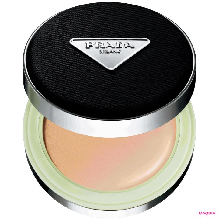 鈴木えみ ベースメイク AI肌 プラダ メッシュ クッション LC5