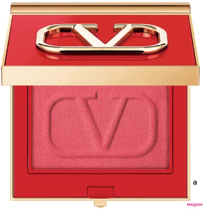 鈴木えみ ベースメイク AI肌 ヴァレンティノ ビューティ アイ2チーク 02