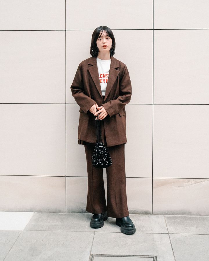 秋らしい“セットアップ”コーデ5選。トレンドカラーを都会的に着こなそう【TOKYO SNAP】