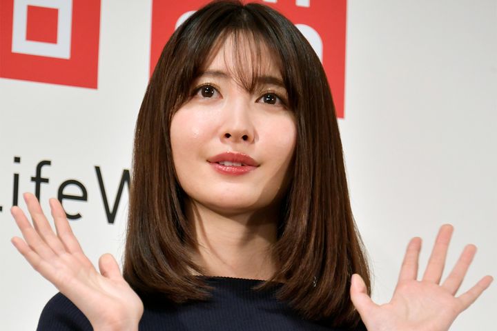 小嶋陽菜さん（2018年1月18日、時事通信フォト）