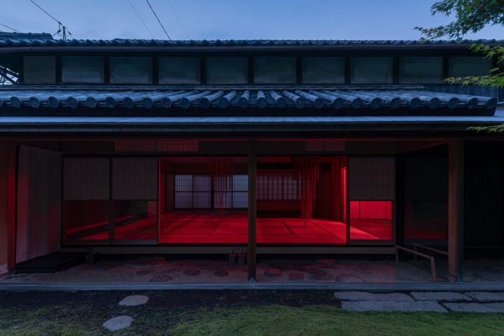香川 直島 Ring of Fire - ヤンの太陽 & ウィーラセタクンの月 Lunar（夜） 写真：表 恒匡