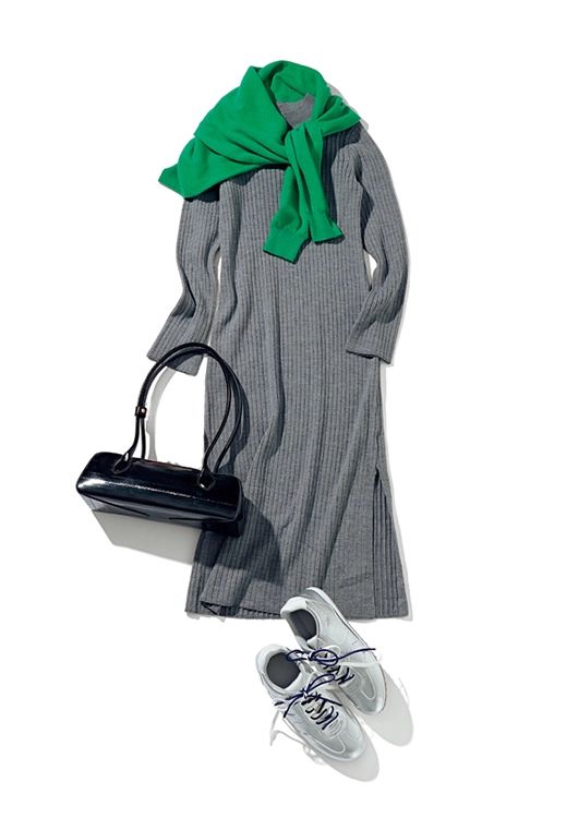 色差しニット＆スニーカーでつくる休日コーデ