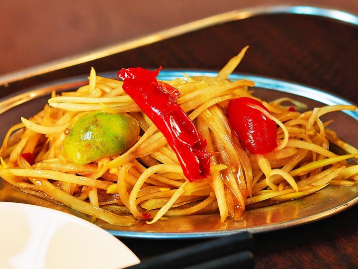 神泉『タイ東北モーラム酒店』の「田舎のソムタム」