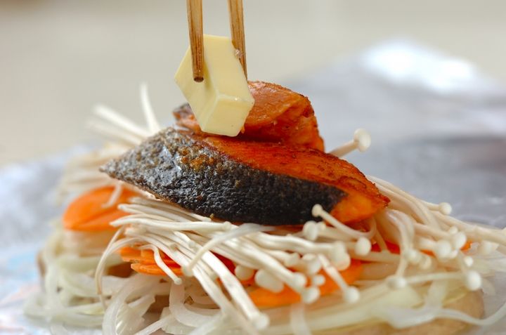 バター香る！鮭と野菜のホイル焼きの作り方2