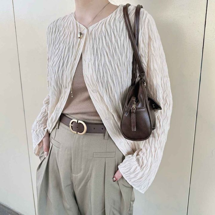 画像: タックデザインでスッキリ見え