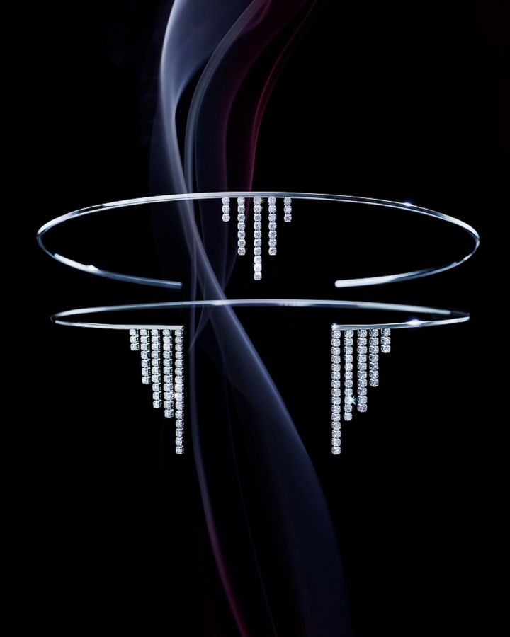 上 シャンデリア チョーカー（PT×ダイヤモンド）￥407,000 下 シャンデリア グランチョーカー（PT×ダイヤモンド）￥781,000