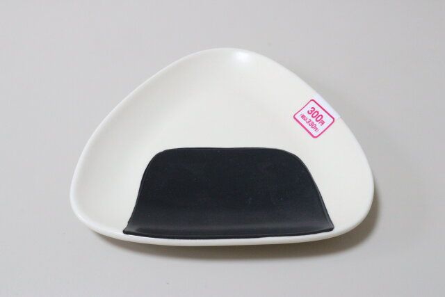 皿（マットおにぎり）