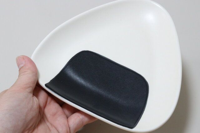 皿（マットおにぎり） デザイン