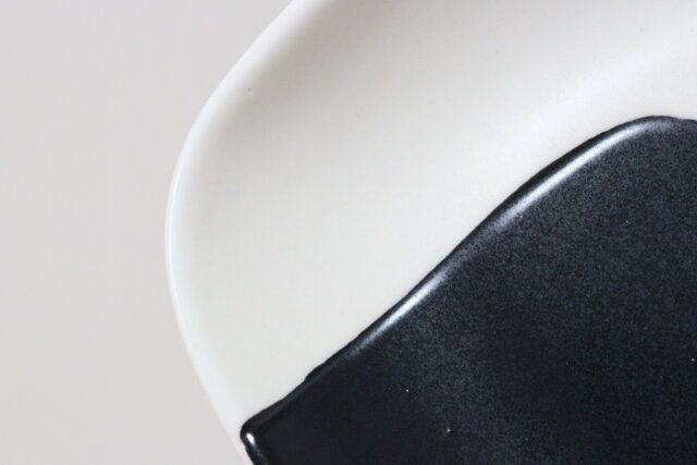 皿（マットおにぎり） 質感