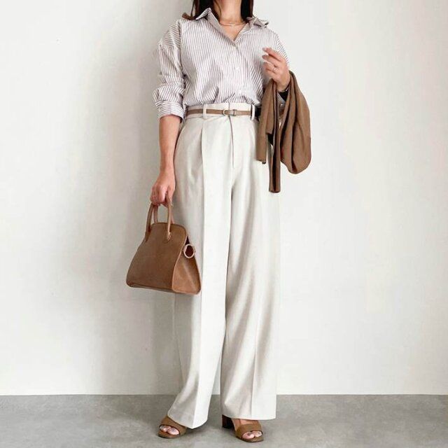 落ち着いたトーンの大人コーデ