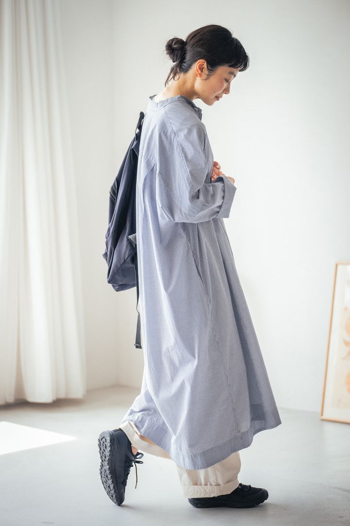 寒暖差に対応しやすいライトな素材感のワンピースコーデ2選。×パンツでより快適に【FUDGE FRIEND おしゃれさんの毎日コーディネート｜田中真里奈】