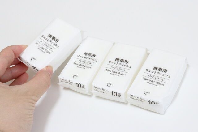 ミニウェットティッシュ（10枚×4組） 中身