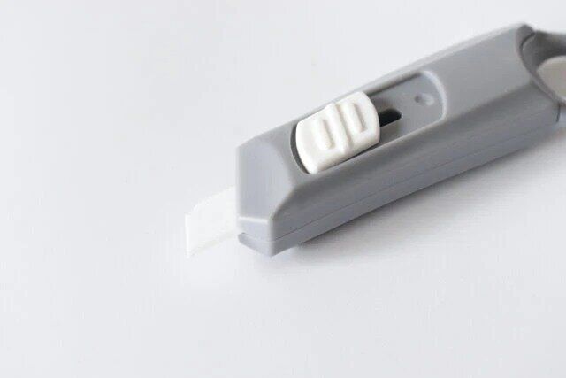 ダイソーのセラミックカッター モノトーン