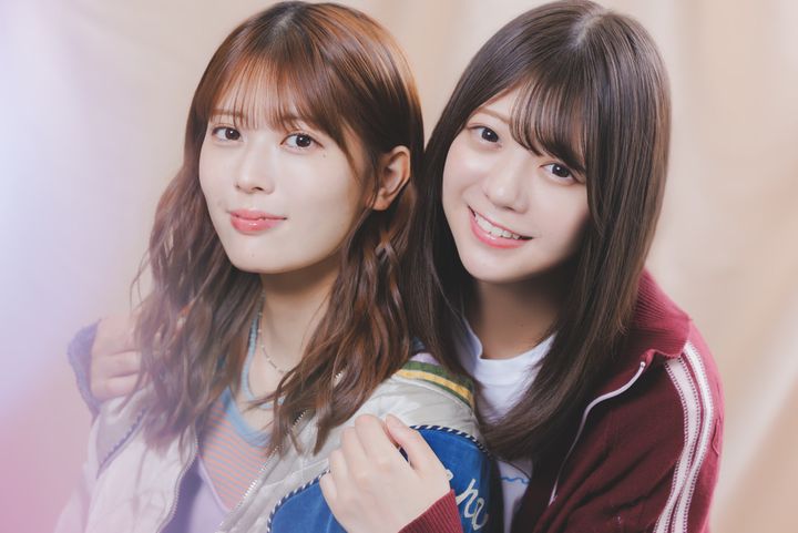 （左から）乃木坂46・岩本蓮加、冨里奈央 クランクイン！ 写真：山田健史 width=