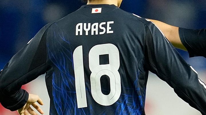 27歳日本代表エースFW、背番号9から18への変更を志願した理由が判明！