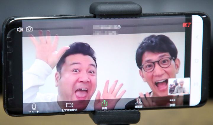 お笑いコンビ、アンタッチャブルが11日、TBS系「サタプラ」（土曜前7・30）に生出演。コンビそろって子供が誕生したしたことを報告しました。