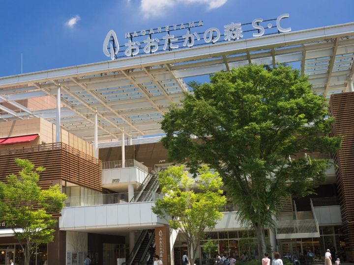 All About ニュース編集部が全国250人を対象に実施した「繁華街に関するアンケート」の調査結果から、「好き＆行ってみたい『千葉県の繁華街＆歓楽街』」ランキングを発表！ 2位「流山おおたかの森駅前エリア」を抑えた1位は？