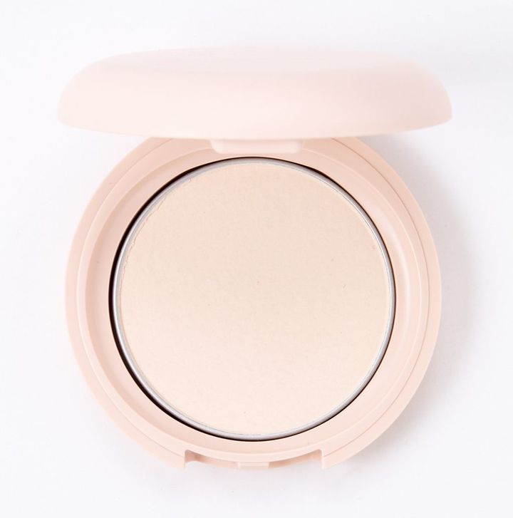 〈エテュセ〉のスキンケアパウダー