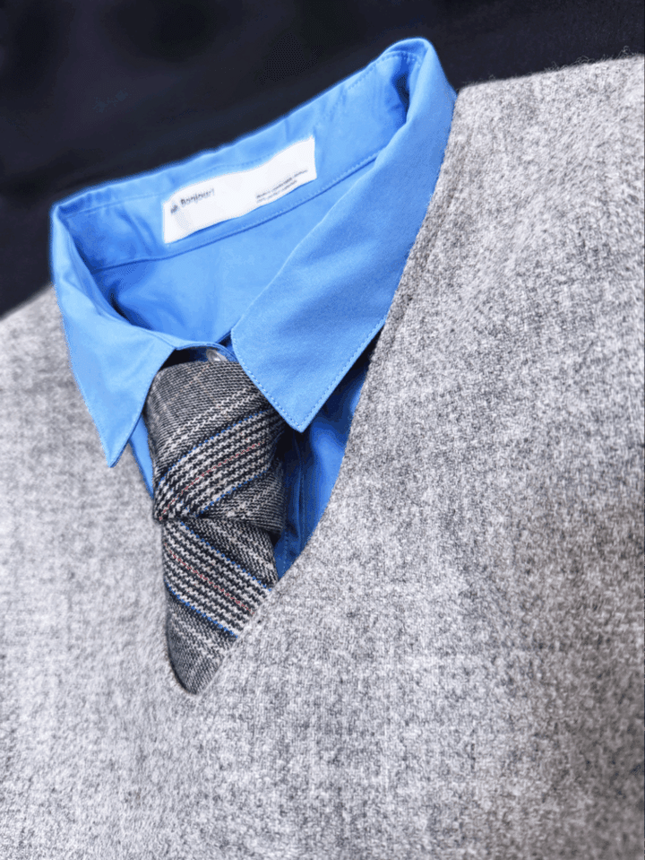 「ZARA」のネクタイコーデ