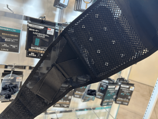 シェラカップと重ねて持ち運べる！超コンパクトに収納可能の焚き火台が優秀すぎる！