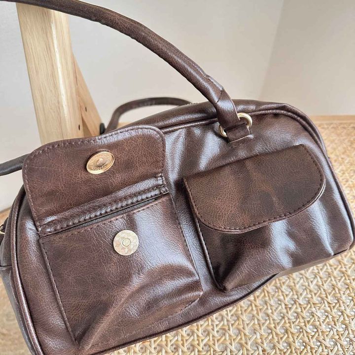 画像: 便利な外ポケット付きで実用的