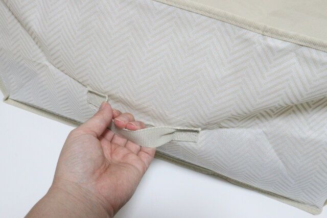 ダイソー バルサン収納袋 毛布用 持ち手