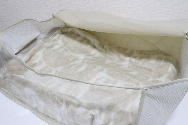 ダイソー バルサン収納袋 毛布用 サイズ 毛布