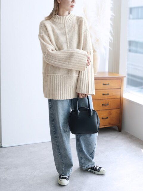 丸みシルエットで今っぽコーデ