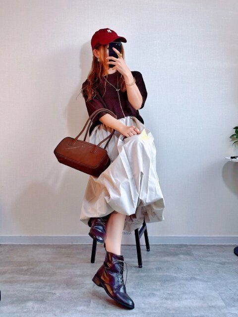 優しく柔らかな雰囲気にぴったりのダークブラウン