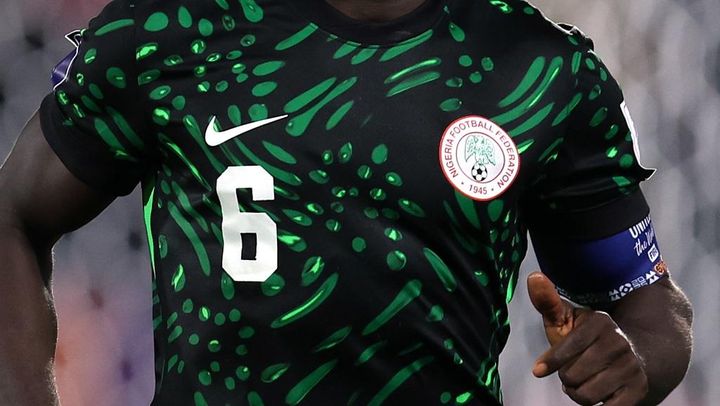 W杯予選敗退危機のナイジェリア、飛行機の窓ガラス破損で緊急着陸…運命の最終戦前に