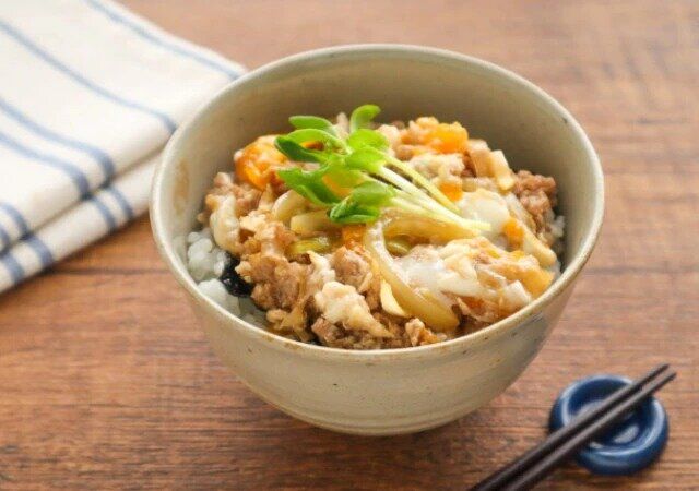 鶏ひき肉の親子丼