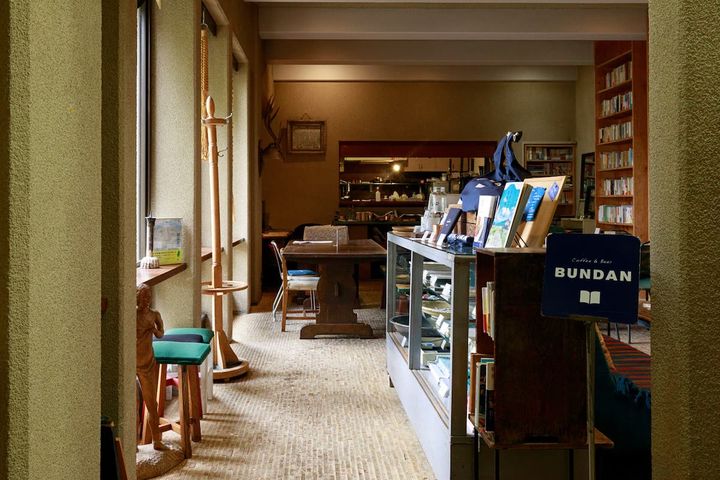 「日本近代文学館」までは「駒場公園」の正門または東門を利用するのが便利