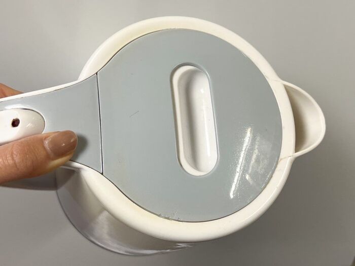「え、こんなに汚れてたの！？」電気ケトルが新品みたいにピカピカに。ズボラさんでも簡単掃除♪