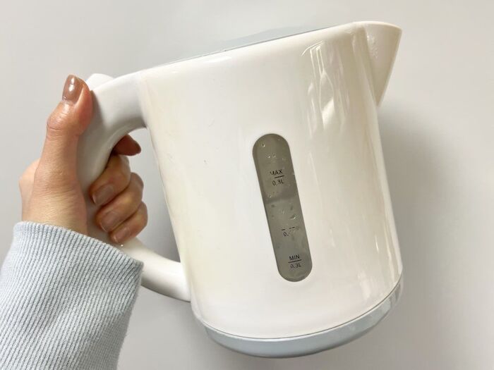 「え、こんなに汚れてたの！？」電気ケトルが新品みたいにピカピカに。ズボラさんでも簡単掃除♪