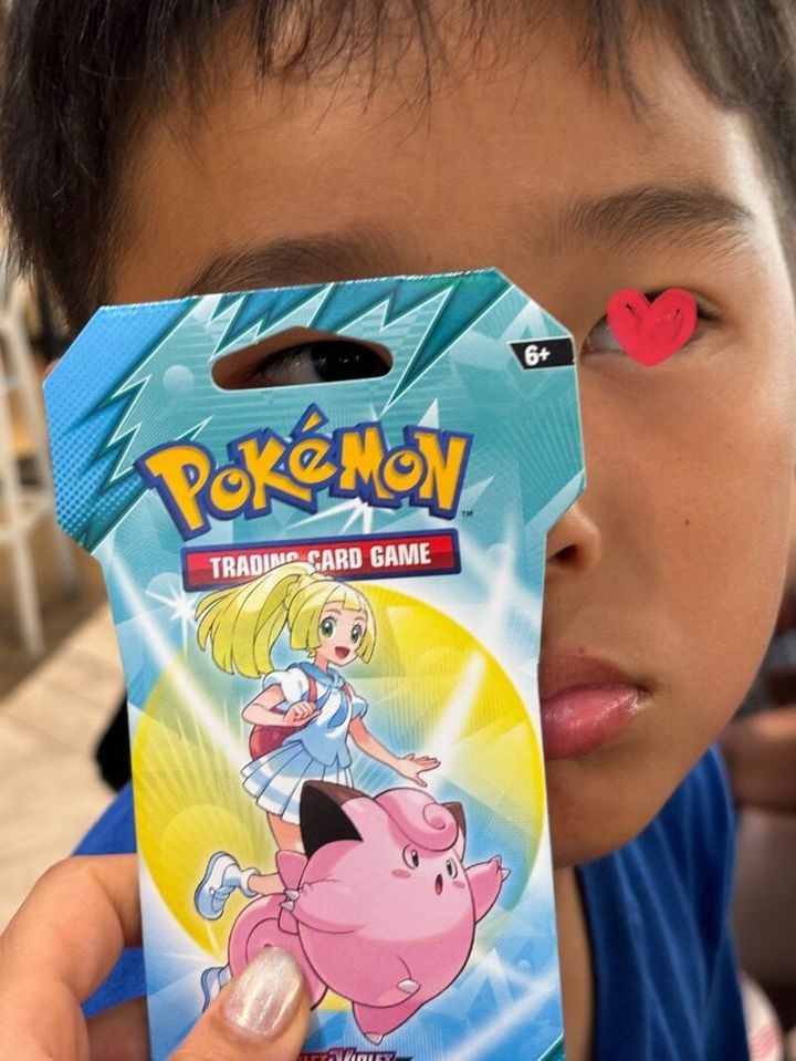 ハワイのIT'S SUGARでポケモンカード発見！