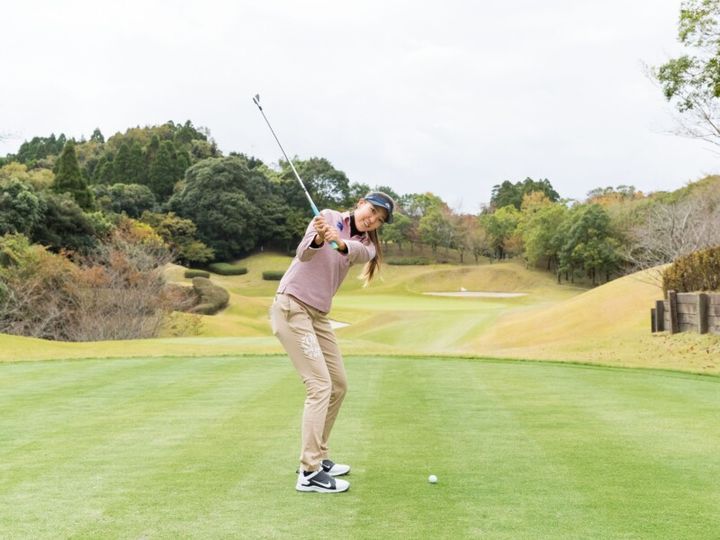 アイアンの“真芯”でミートする方法！女子プロが解説